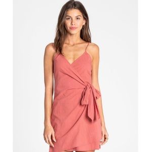 🔥🔥BILLABONG - WRAP DRESS🔥🔥